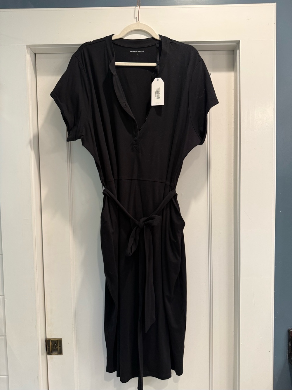 Universal Standard Serengeti Black Tie-Waist Short Sleeve Dress